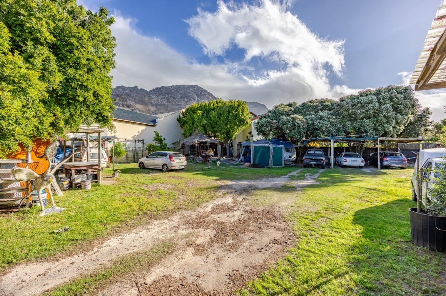 3 Bedroom Property for Sale in Lakeside Western Cape